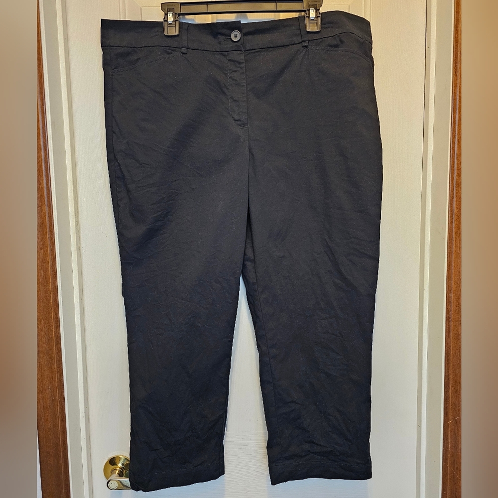 LOFT Outlet Black Cropped Pants - 16